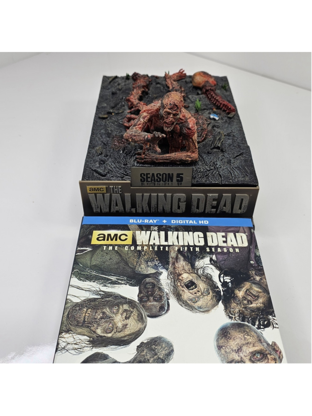 The Walking Dead Complete Season 5 Asphalt Walker Limited Edition - Picture 9 of 16